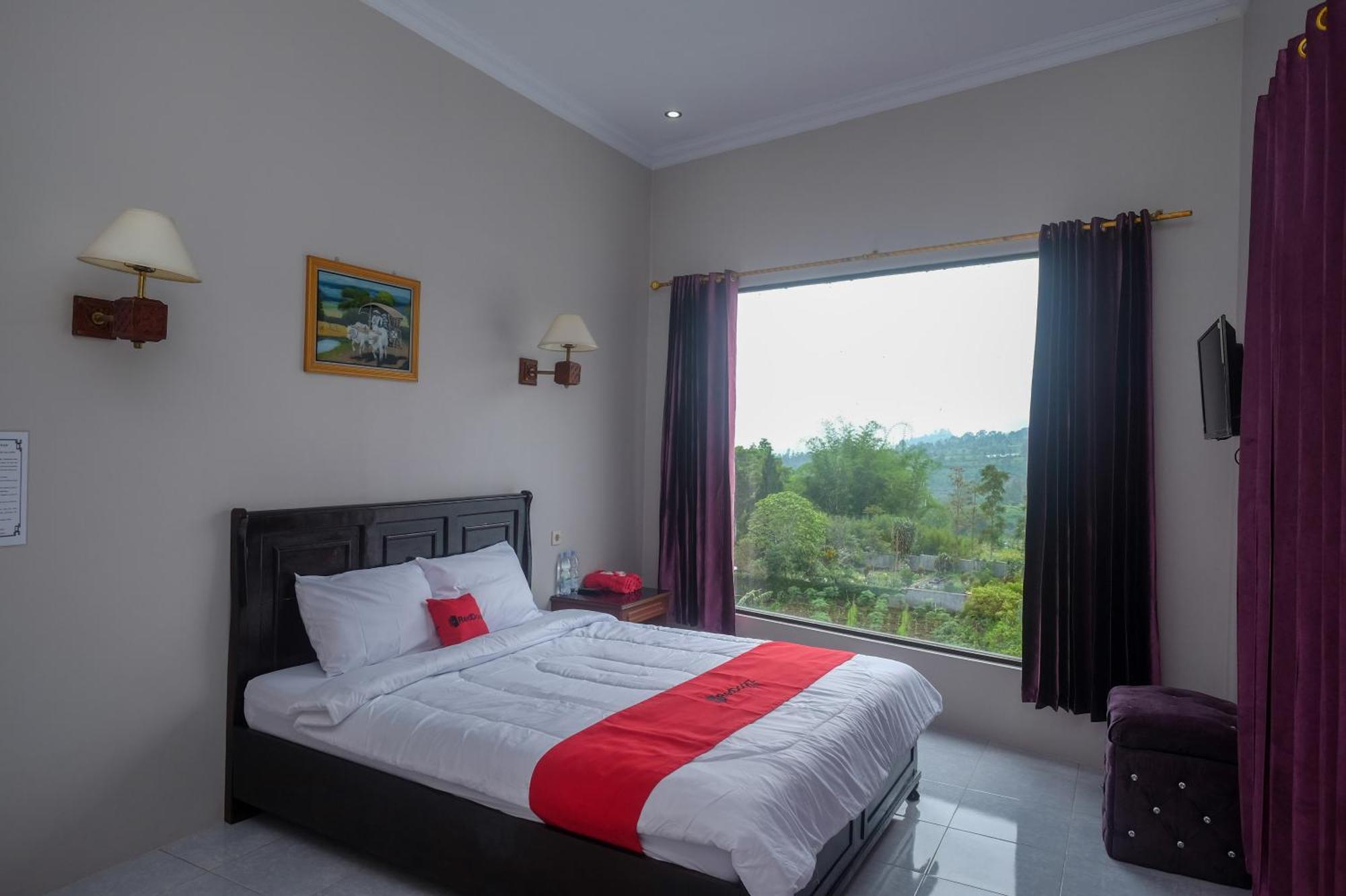 Reddoorz At Jalan Dieng 3 Wonosobo Exteriör bild