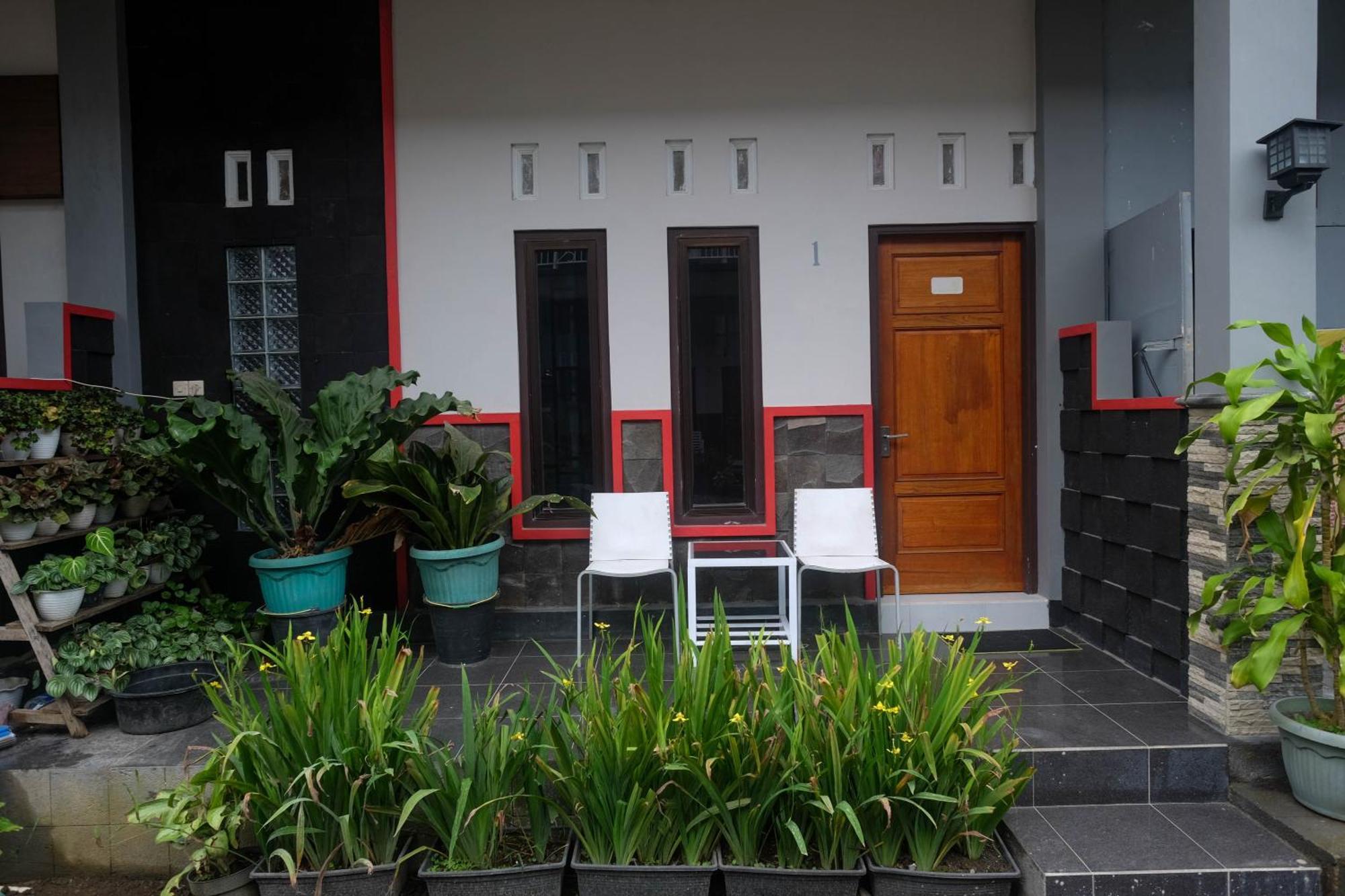 Reddoorz At Jalan Dieng 3 Wonosobo Exteriör bild